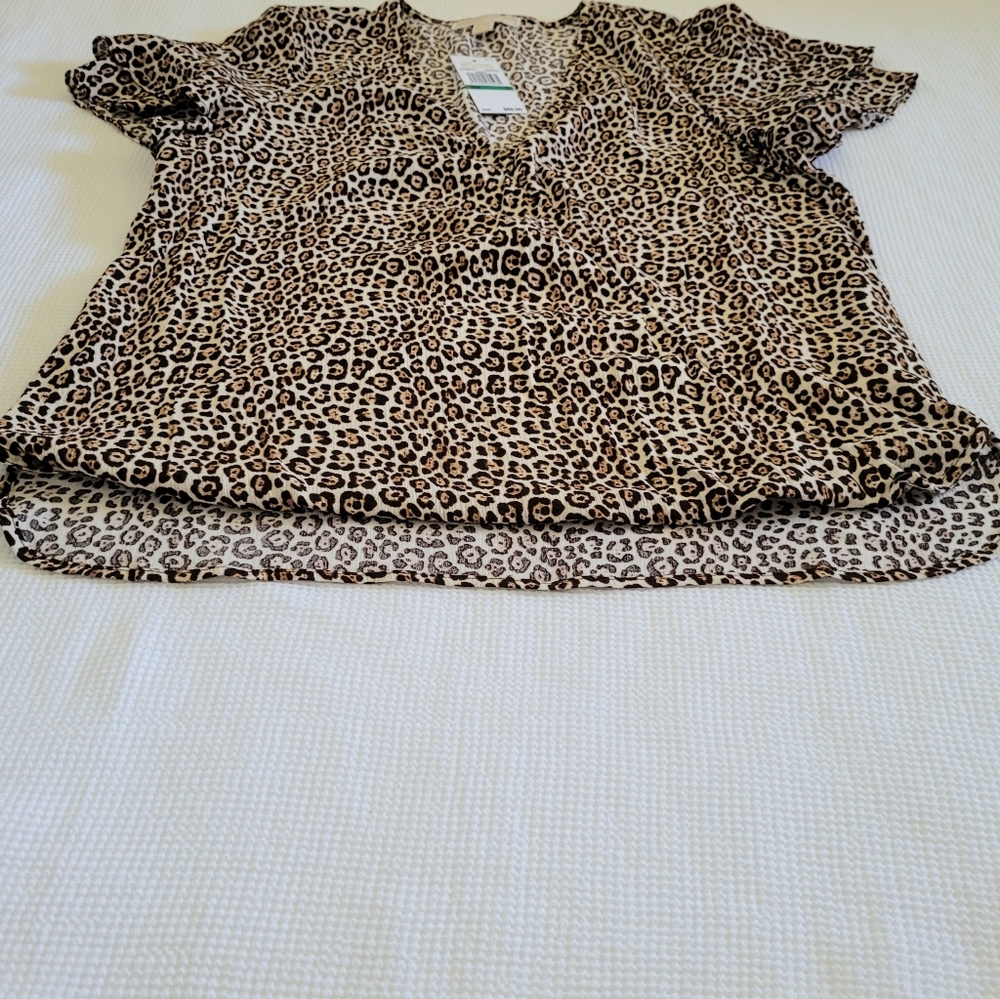 Michael Kors Leopard🐆 Print Faux Crossover Blouse - Picture 5 of 15